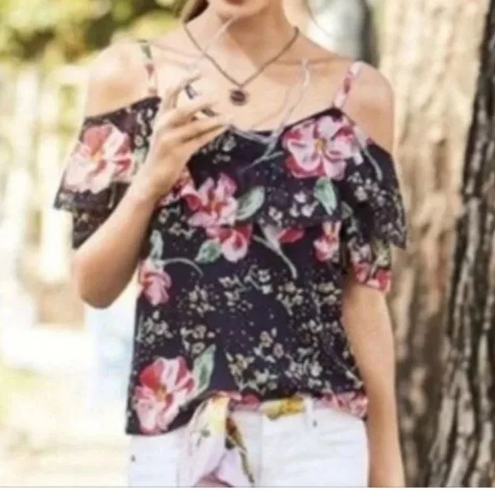 Cabi‎ #5220 Fairytale Floral Cold Shoulder Ruffle Sleeve Blouse Sz L blue